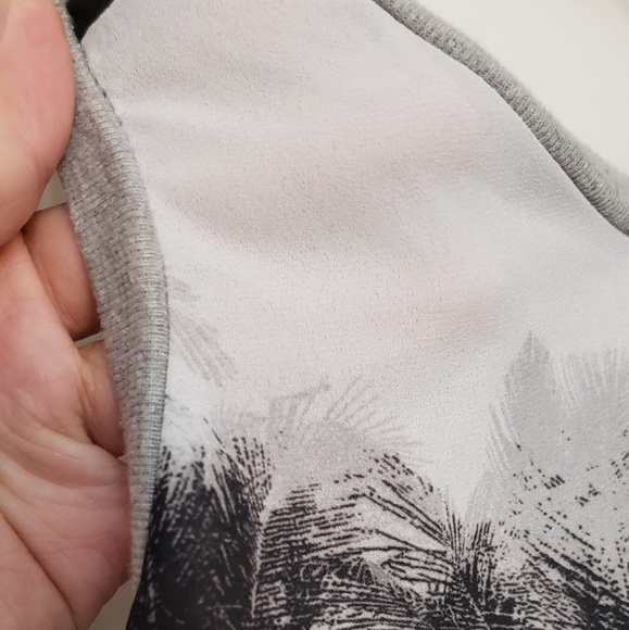 Romeo & Juliet Couture Palm Tree Print Tank Top - Picture 5 of 8